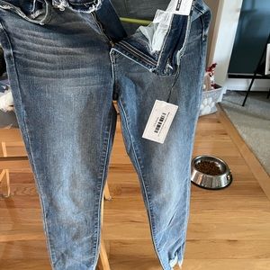 Judy blue jeans with distressing